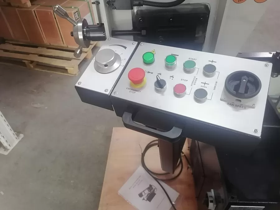 Станок ленточнопильный с гидроподъёмом рамы STALEX BS-2114ТH