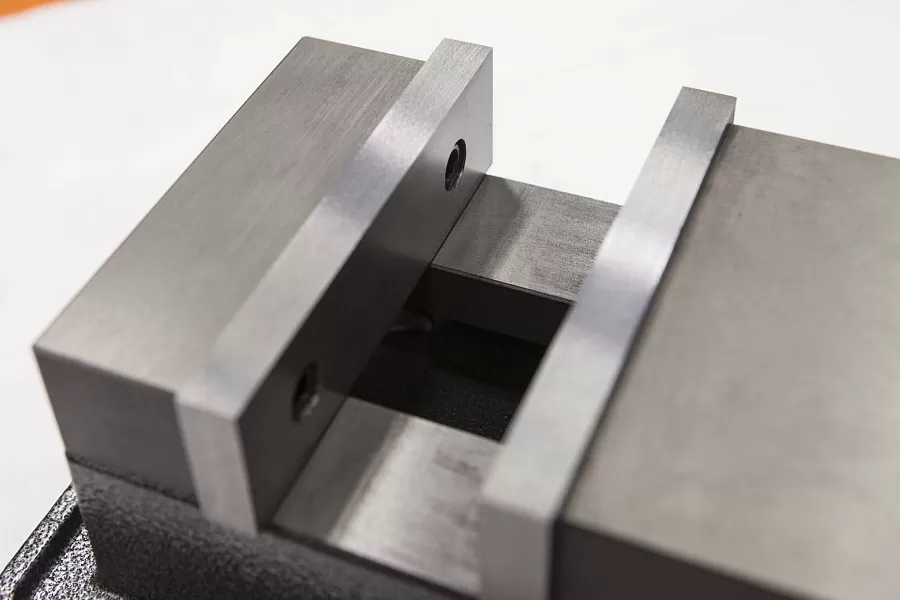 Тиски станочные Stalex QM16200