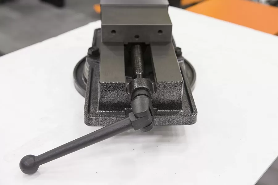 Тиски станочные Stalex QM16100