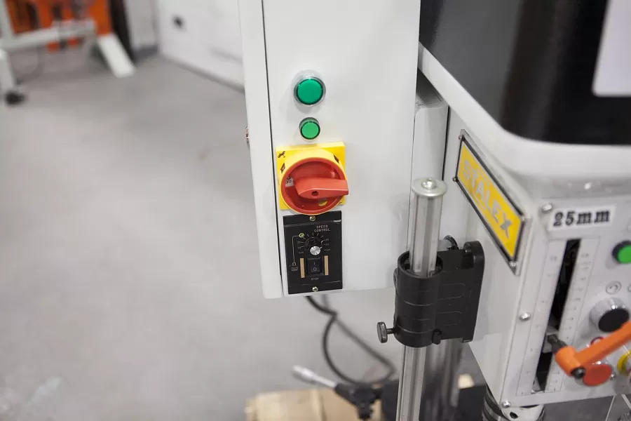 Сверлильно-резьбонарезной станок STALEX MTB-25PF